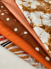 Lade das Bild in den Galerie-Viewer, Set di 5 scampoli a 25€