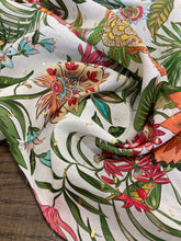 Lade das Bild in den Galerie-Viewer, Viscosa jacquard lurex con fiori: 24€/m