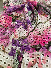 Lade das Bild in den Galerie-Viewer, Sangallo con fiori fucsia: 36€/m