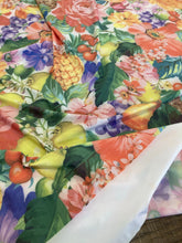 Lade das Bild in den Galerie-Viewer, Lycra multicolor fiori frutti: 32€/m
