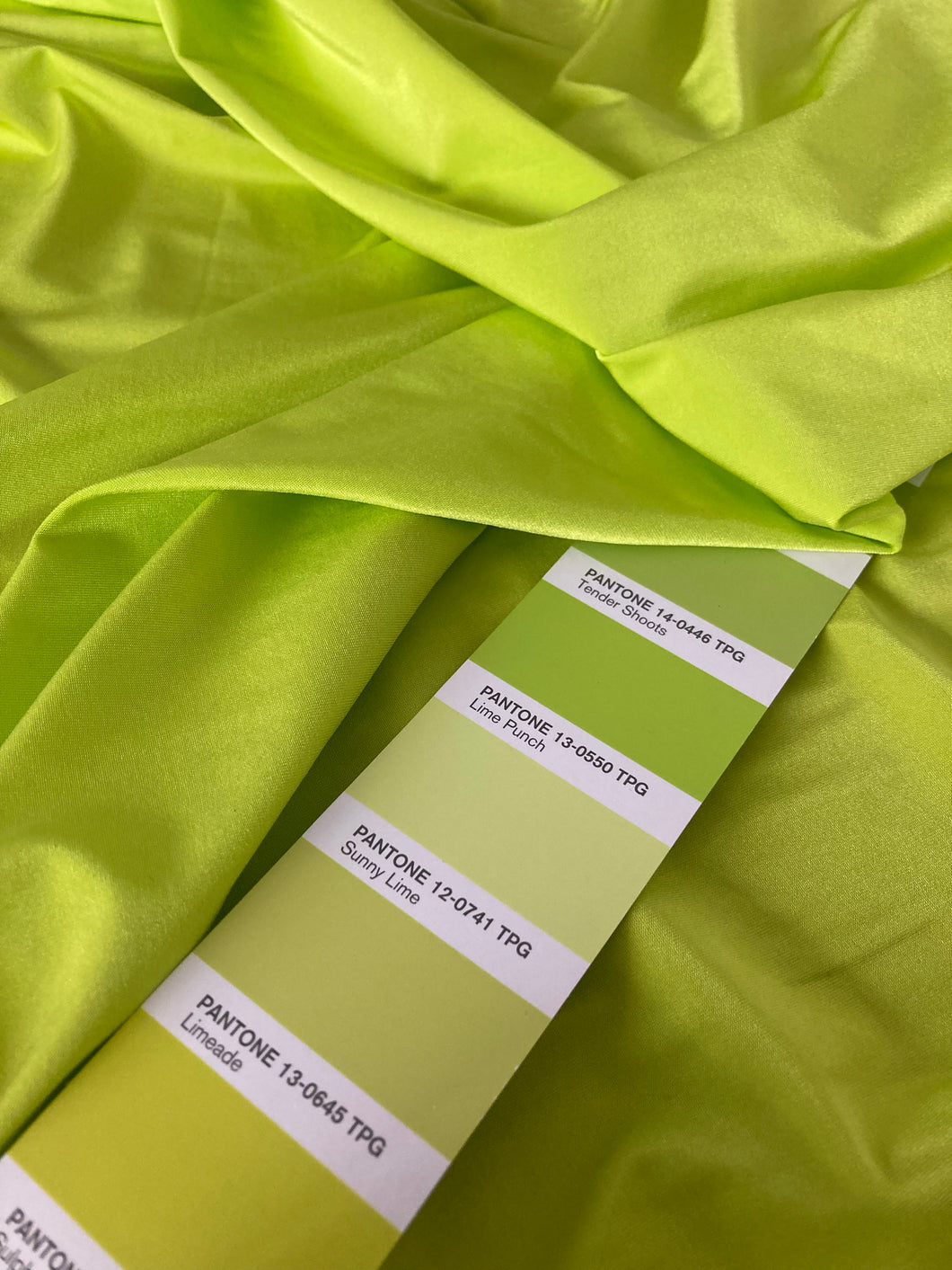 Lycra color lime: 11€/m