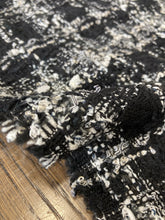 Lade das Bild in den Galerie-Viewer, Tweed chanellina bianco nero fantasia: €41/mtl
