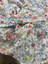 Lade das Bild in den Galerie-Viewer, Seta crepe floreale pastello: 49€/m
