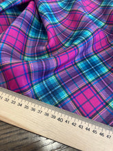 Lade das Bild in den Galerie-Viewer, Seta tartan viola blu: 36€/m
