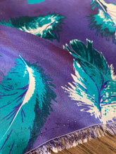 Lade das Bild in den Galerie-Viewer, Raso di seta viola piume: €39€/mtl
